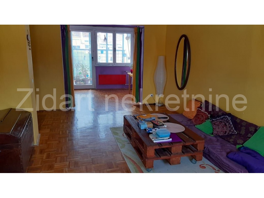 Квартира, 958 м², 161 000$ — FAKTOR